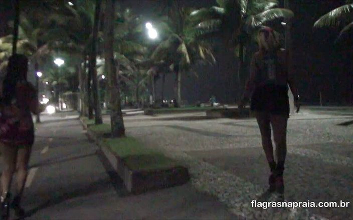Amateurs videos: Grupo de amigos hace prostitución por las calles en la...