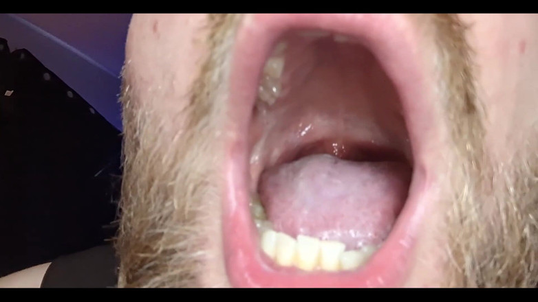 WolfgangWhite: Fetish klip