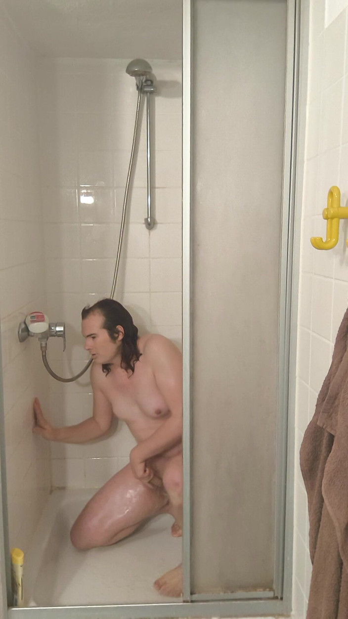 JanineLang: 샤워하고 오르가즘까지 자위