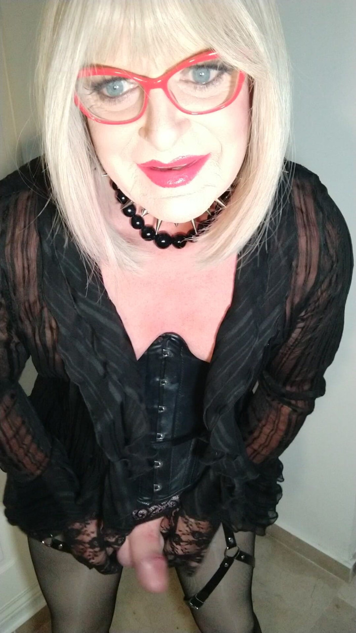 Emma Browne: Lady in Black at Play