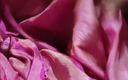 Satin and silky: 40 kukhuvud gnugga med rosa skuggad satin silkeslen salwar av...