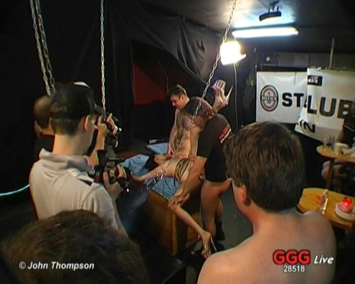 GGG John Thompson Classic Retro: Ggg - gagică blondă futută în grup în direct pe scenă