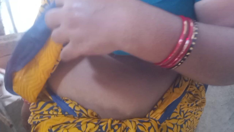 Priyanka314: とても熱いセックス インド料理人のおばさん