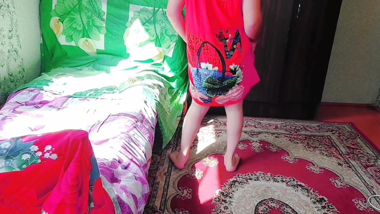 Kitty_Cross: Handsfree onani före cumming med min ladyboy söta ben