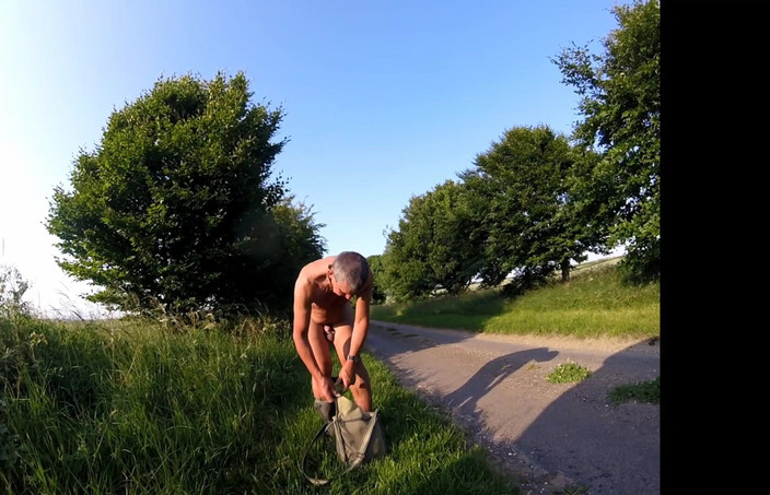 Andy: 벌거벗은 산책