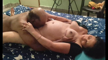 Sexy sindu: Sex cu soția acasă