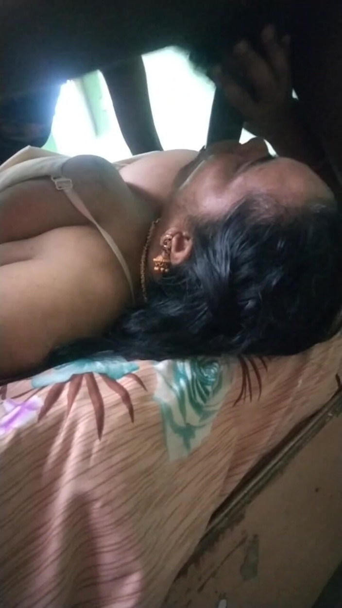Tamil lesbian: Aşırı ateşli oral seks mallu teyze