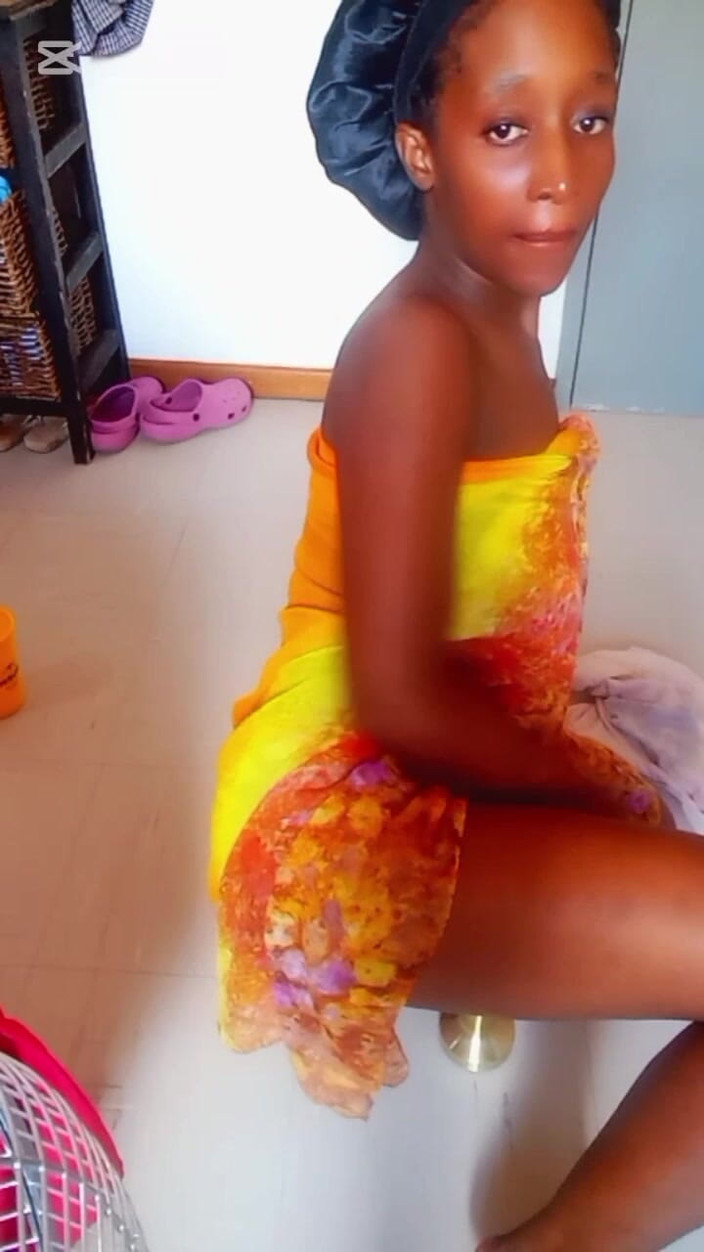 Xkiki: Ibu tiri dapat saya mengongkek pemegang lampunya