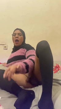 Paní Waria Dělá Online BDSM scénu Se Svým Otrokem