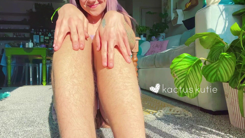 kactus kutie: Tôn thờ mái tóc cơ thể đầy nắng