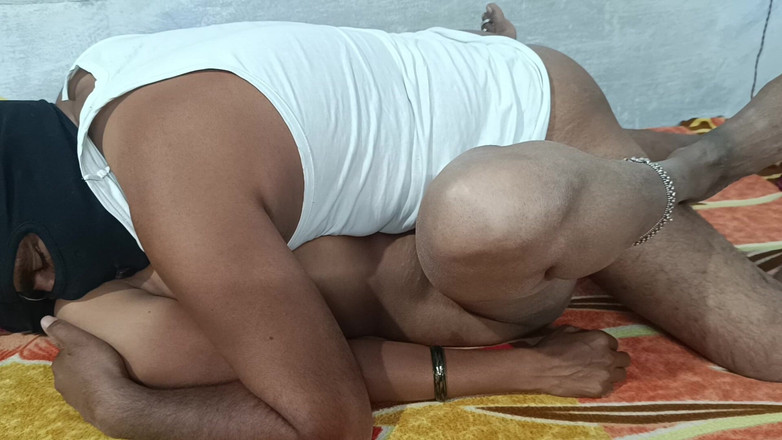 YourAnitha: Rekaman seks pasangan asli desa india