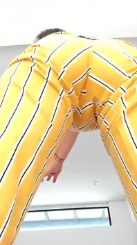 Hé papa, hoe moet ik er uit zien in deze outfit? Ik wil je persoonlijke kleine hoer zijn, me leren hoe ik het moet zijn
