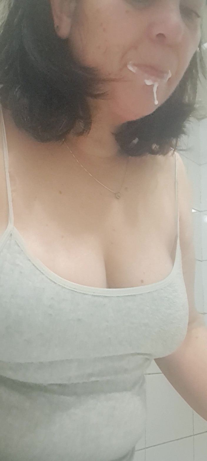 Mommy big hairy pussy: Pasta i munnen