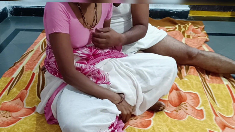 YourAnitha: भारतीय हॉट पत्नी और पति रोमांटिक घर का बना सेक्स