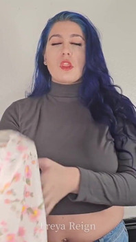 Nieuwe stiefmoeder kleedt je aan als een meisje: pov sissification en feminization