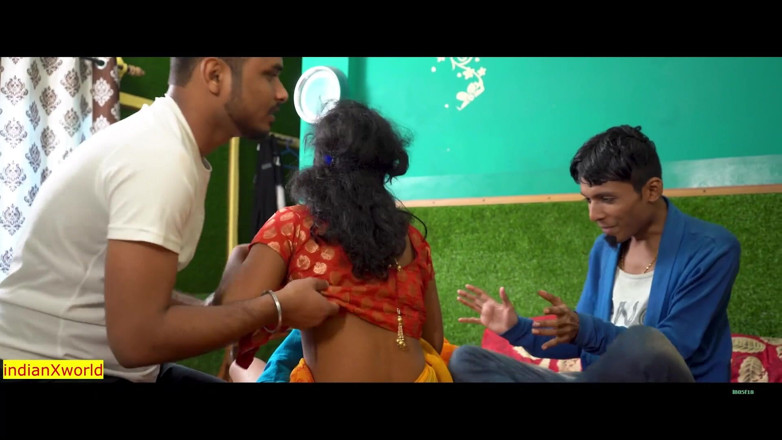 Indian Xshot: Świeżo poślubiona wieś Bhabhi spłacać pożyczkę męża. Hindi najlepszy serial...