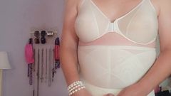 Victoria Lecherri: Moo Cow Hump a Skládka: skutečný tranny Hucow příběh!