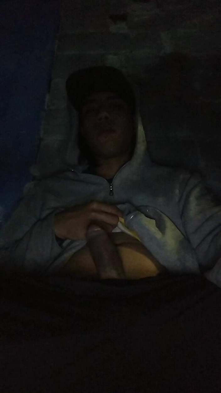 AlexAlejandro13: Malam keseronokan yang sunyi