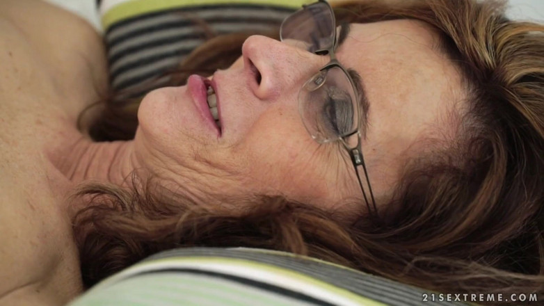 21 Sextreme: 21 Sextreme - Sexy grandma Mayna May makes stud go wild...
