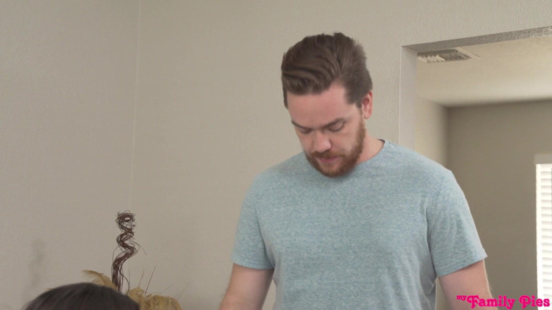 My family pies: Your Dick Hit Me in the Face - S14:e5