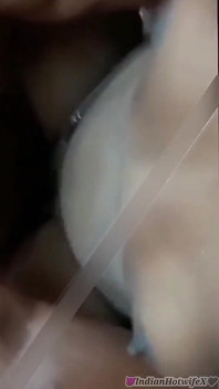 德西泰米尔蓬塔蒂 renu 的大屁股被绿帽男丈夫和硬传教士摩擦，女牛仔啪啪啪 - Indianhotwifex