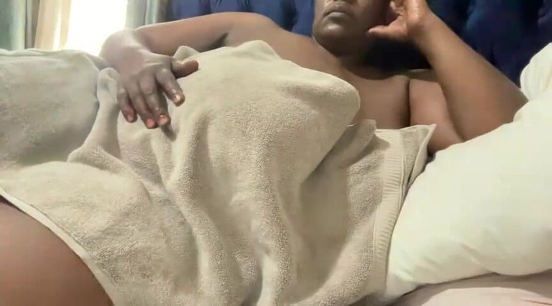 Legendary Booty Overdose: Napalony ręcznik MILF złośliwiec
