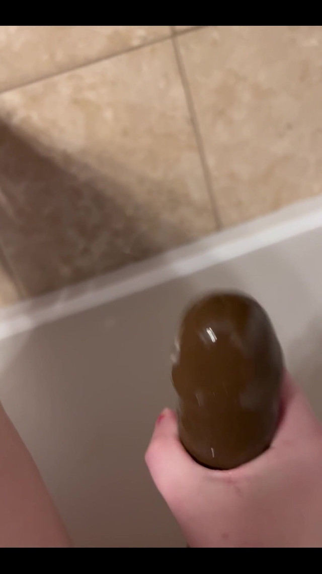 I love this huge BBC dildo (Prettyin puddles)
