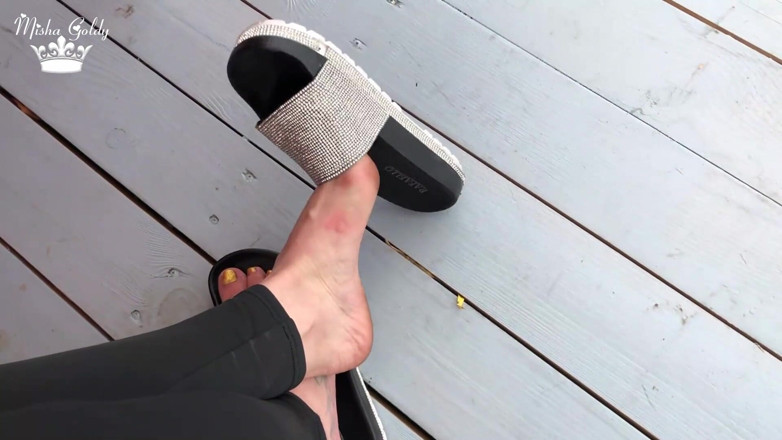 Goddess Misha Goldy: My new shiny slippers dangling everywere outdoor