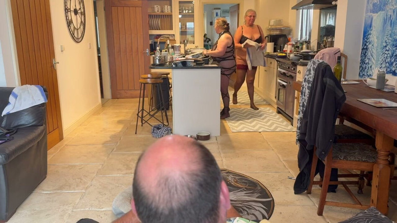 Lanista_Bear: Part 1:-lanista Bear Has His Slaves to Do Their Chores. Will...