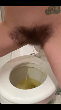Standing up Piss Straight From My Huge Bush