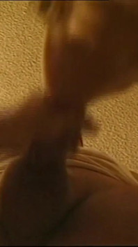 妻のふしだらな女の口に私の大きくて硬いチンポをはねかけるのが大好きです