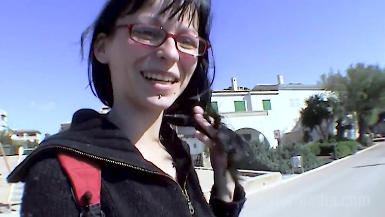 Sextermedia by Pete: Pizdă umedă futută de vibrator pe plajă