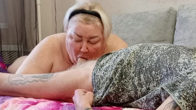 Zona901: Muncrat jauh di dalam mulut tetangga adalah kenikmatan