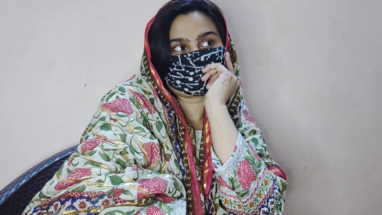 Faryal: Bari Baji Ne Di Chote Bhai Apni Chut - Perbualan Hindi...