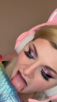 Gamer Girl Fucks Monster Dildo and Squirts Horny Gamer Girl Sucks and Fucks a Giant Monster Cock Until She Squirts