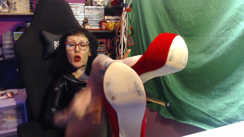 Miss Wagon Vegan Fetish: Miss Wagon Vegan Ass Domination - Give Me Cash! Stockings and...
