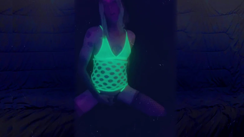 CarmenMelatonin: Salope sexy dans la chambre