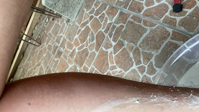 Cuteblonde666: Hairy legs shaving