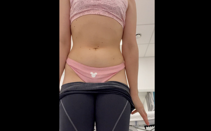 Inga lillypop girl: Striptiz dla tatusia przed depilacją