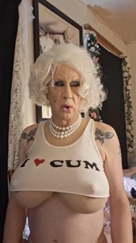 Im a Dumb Fuck Bimbo Looking for Cock