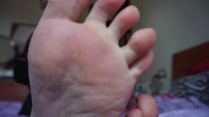 Lady Mesmeratrix Official: Disfruta los pies de Diva del tubo