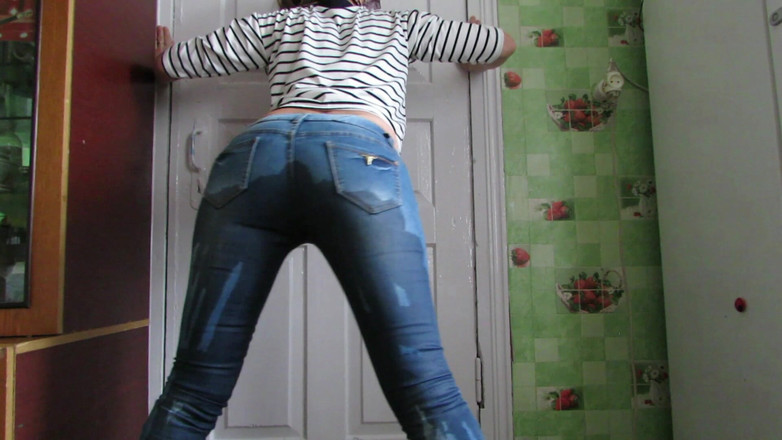 SexyAnka: Dit is voor jou. Lik het van mijn benen.