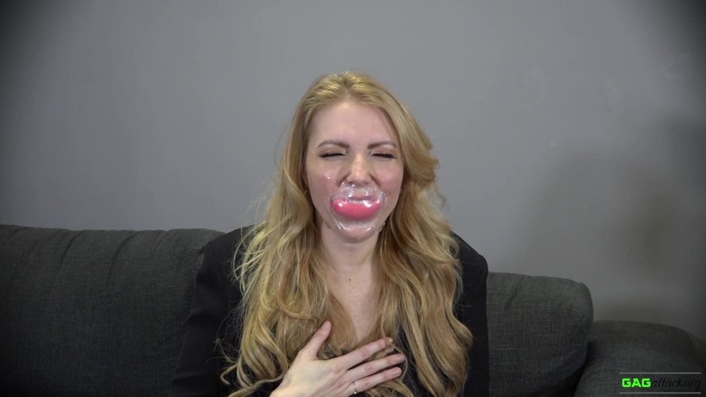 Gag Attack: Mila - Mluvení přes tegaderm tape dávení