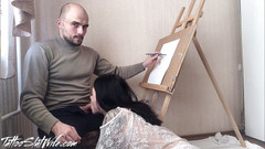 Tattoo Slutwife: Hnědovlasá umělkyně kouří ptáka hluboko do krku, zatímco ho líčí –...