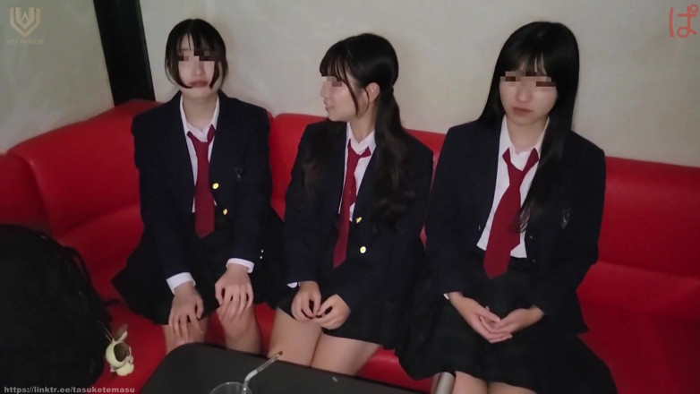 Japonica study book: Job part-time la un magazin de gogoși, stau la hotel