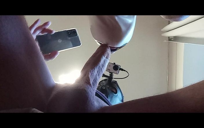 LauraOnHeels: Soy tan bueno dando mamadas que solo toma 5 minutos ir...
