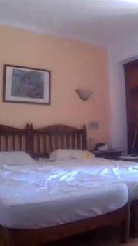 Selena pózuje, tančí a má sex na kameru