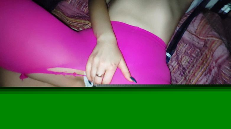 Taboo Room: छोटी खूबसूरत सुनहरे बालों वाली पेंटीहोज पर वीर्य निकालना