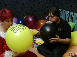 Anna Devot and Friends: Annadevot - Balloon games for two