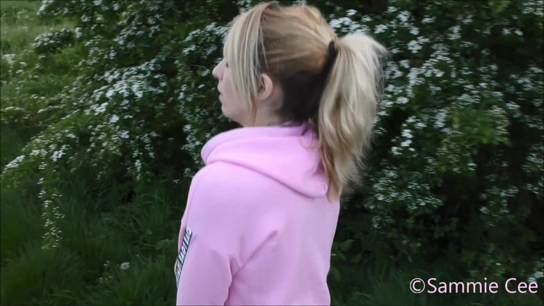 Sammie Cee: Lost girl pee desperation Jeans wetting